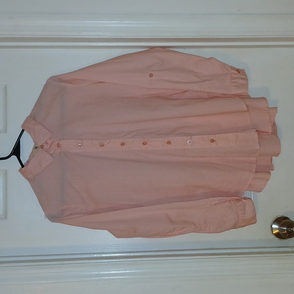 Iky Me Blouse Ruffle Back - Picture 6 of 8